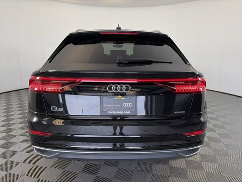 Used 2022 Audi Q8 Premium Plus AWD/4WD image 9