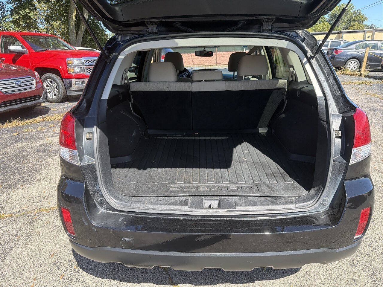 Used 2014 Subaru Outback 2.5i Premium AWD/4WD image 12
