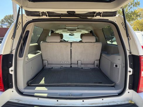 Used 2012 Chevrolet Suburban LTZ image 13