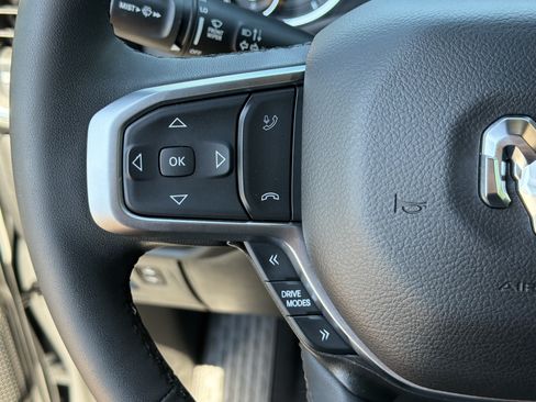 Used 2025 RAM 1500 Big Horn AWD/4WD image 29