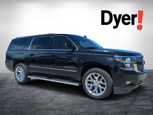 Used 2019 Chevrolet Suburban LT w/ LT Signature Package RWD image 1