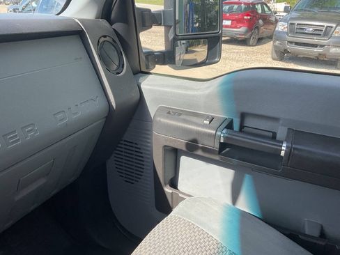 Used 2015 Ford F250 XL w/ Power Equipment Group RWD image 13