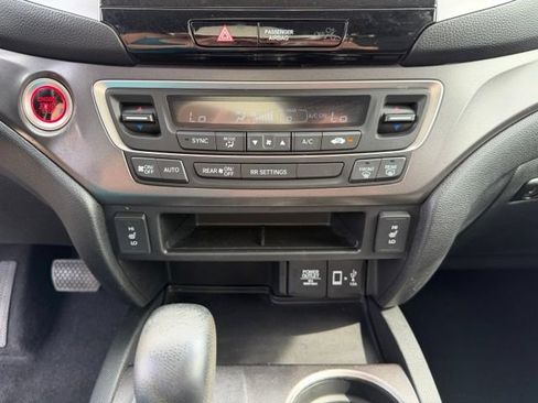 Used 2018 Honda Ridgeline RTL-T image 19