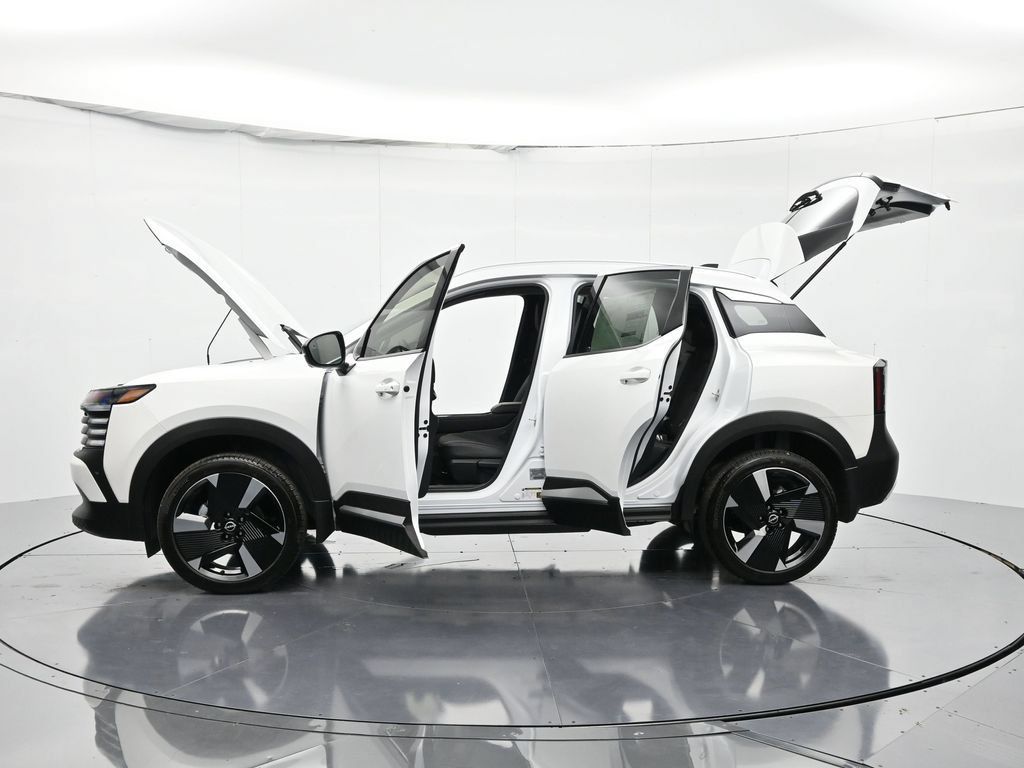 New 2026 Nissan Kicks SR FWD image 44