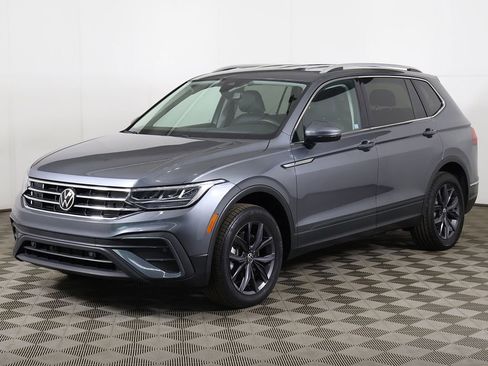 Used 2023 Volkswagen Tiguan SE FWD image 9