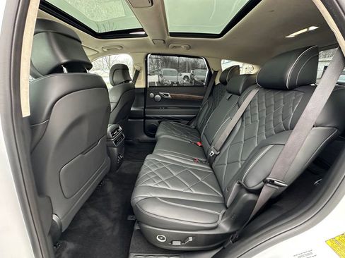 Used 2025 Genesis GV80 3.5T Prestige image 23