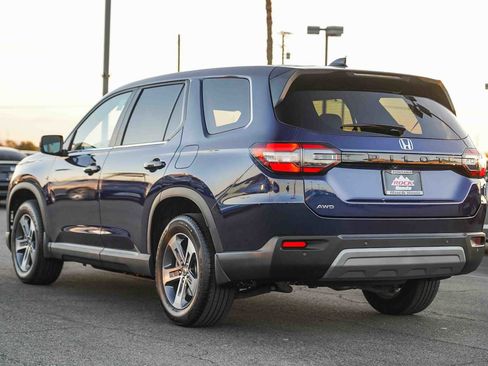 Certified 2025 Honda Pilot EX-L image 7