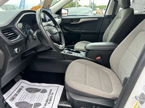 Used 2022 Ford Escape SE w/ Convenience Package AWD/4WD image 4
