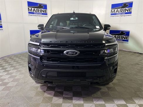 Used 2023 Ford Expedition Limited image 12