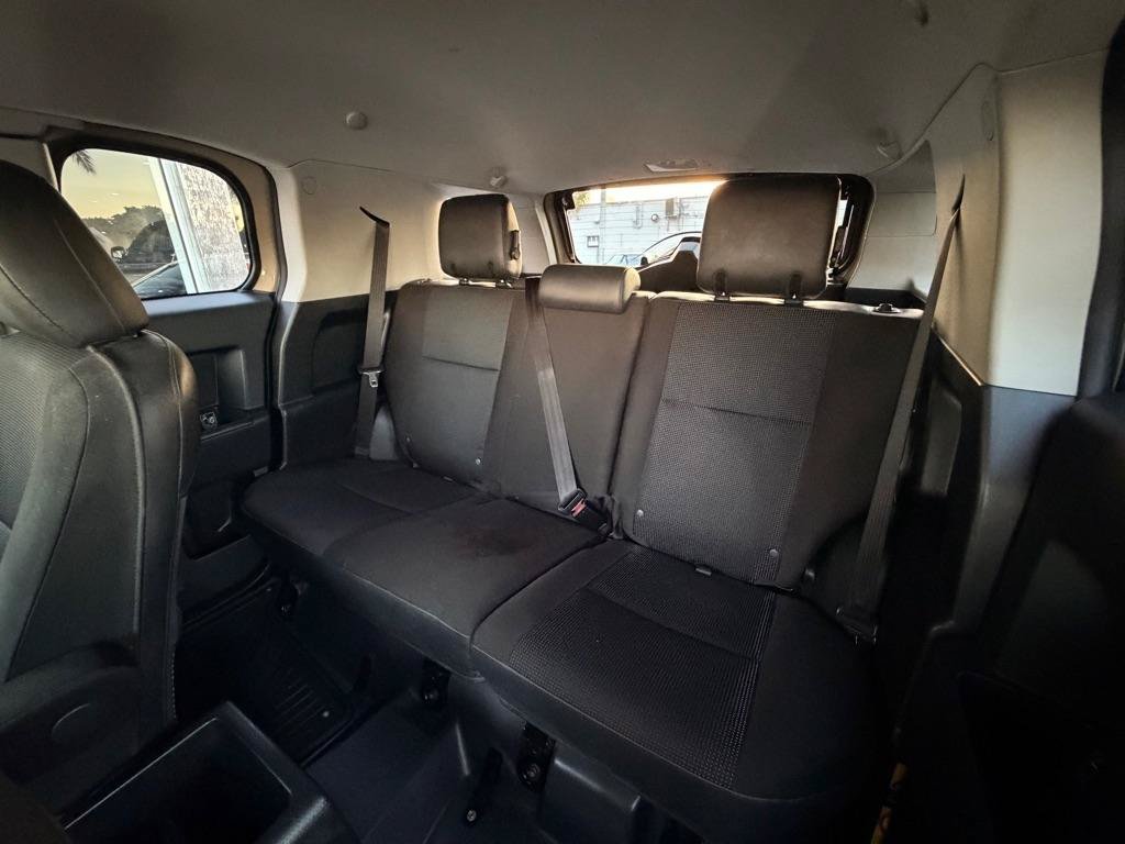 Used 2014 Toyota FJ Cruiser 4WD w/ Convenience Package image 12