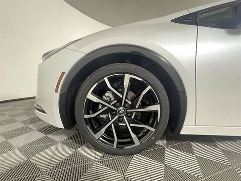 New 2026 Toyota Prius Plug-In Hybrid FWD image 24