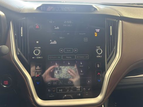 Used 2020 Subaru Outback Touring w/ Popular Package #2 image 20