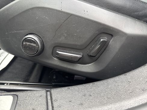 Certified 2025 Volvo S60 B5 Core image 18