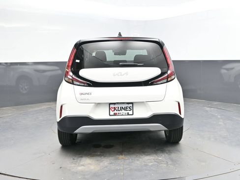 Used 2025 Kia Soul LX w/ LX Technology Package FWD image 6