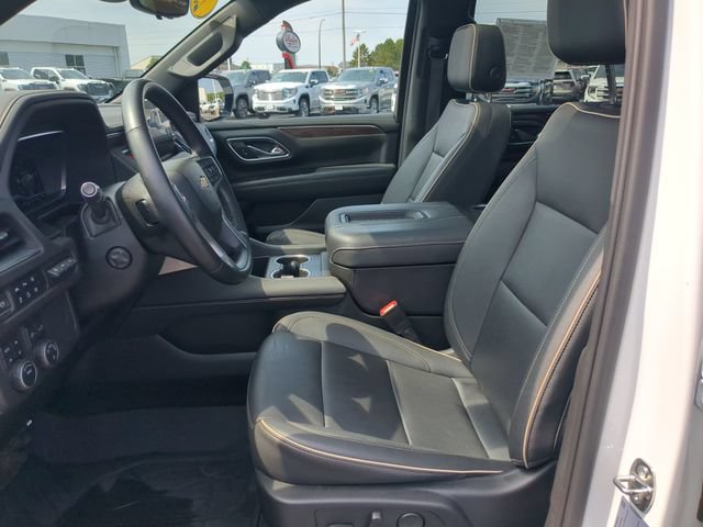 Used 2023 Chevrolet Suburban Premier w/ Premium Package 2 AWD/4WD image 11