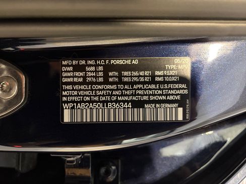 Certified 2020 Porsche Macan S AWD/4WD image 42