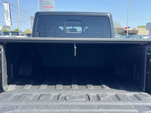 Used 2023 Jeep Gladiator Overland AWD/4WD image 20