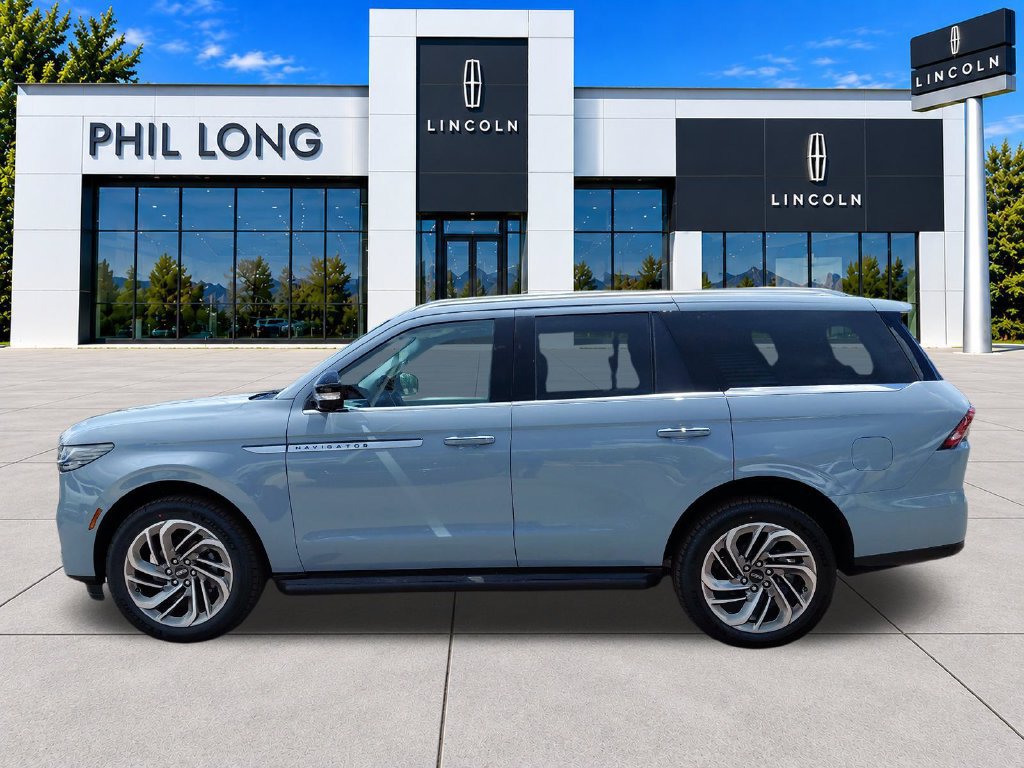 New 2026 Lincoln Navigator Premiere AWD/4WD image 4