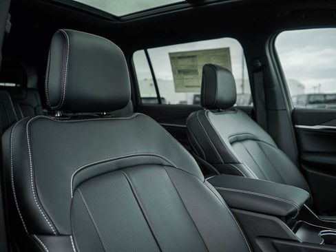 New 2026 Jeep Grand Cherokee L Limited AWD/4WD image 12
