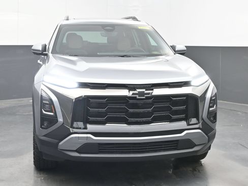 Used 2026 Chevrolet Equinox ACTIV w/ Safety and Technology Package AWD/4WD image 3