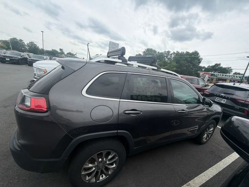 Used 2021 Jeep Cherokee Latitude Lux AWD/4WD image 1