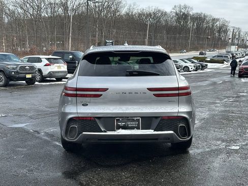 Used 2022 Genesis GV70 2.5T w/ Advanced Package image 9