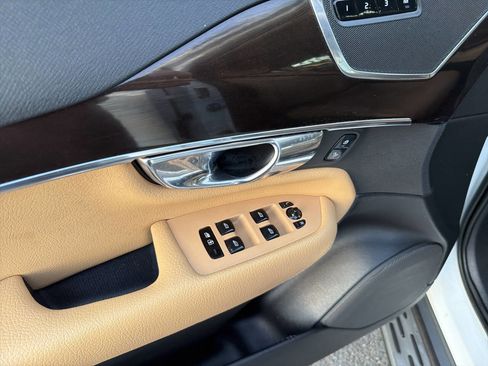 Used 2016 Volvo XC90 T6 Momentum image 33