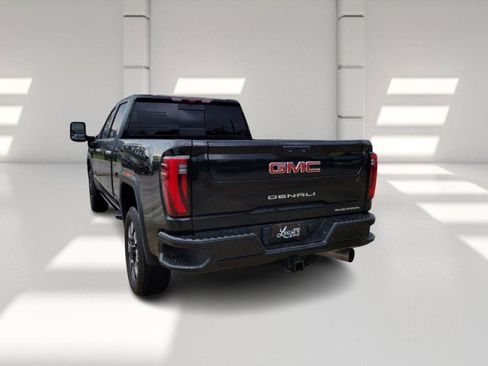 Used 2024 GMC Sierra 2500 Denali w/ Denali Reserve Package image 5