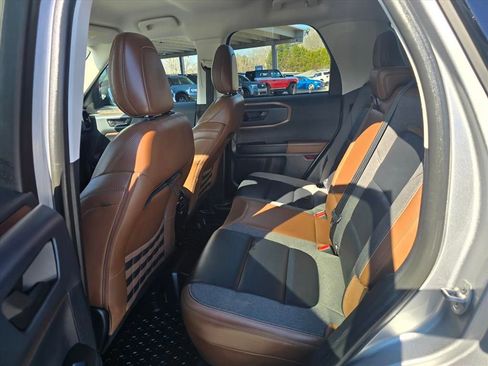 Used 2022 Ford Bronco Sport Outer Banks image 10