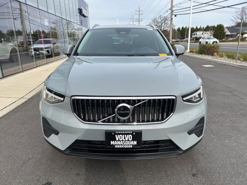 Certified 2025 Volvo XC40 B5 Core image 7