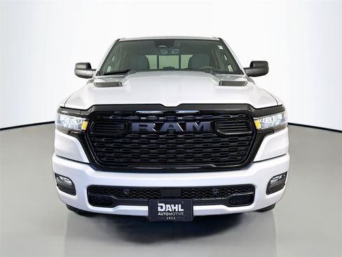 New 2026 RAM 1500 Express AWD/4WD image 3