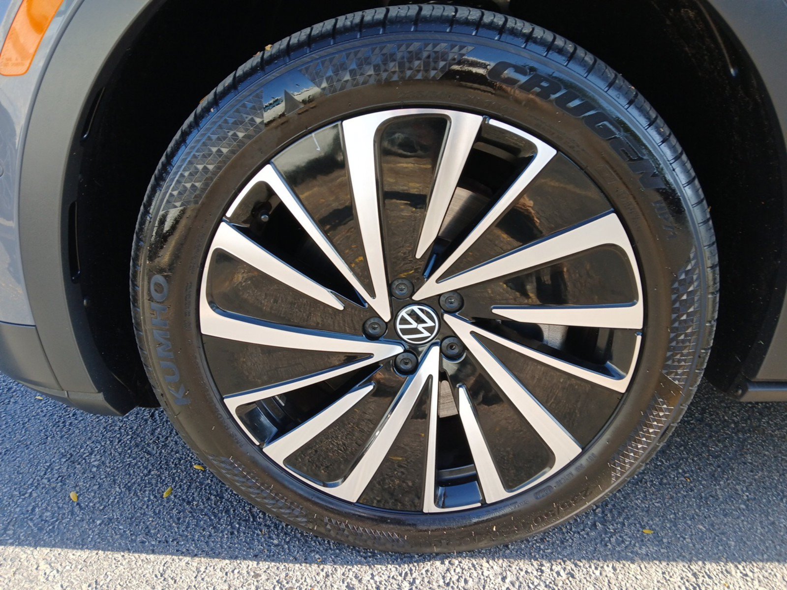 Used 2025 Volkswagen ID.4 Pro AWD/4WD image 26