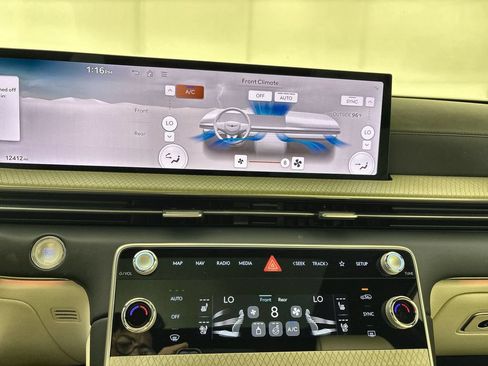 New 2025 Genesis GV80 3.5T Prestige AWD/4WD image 17