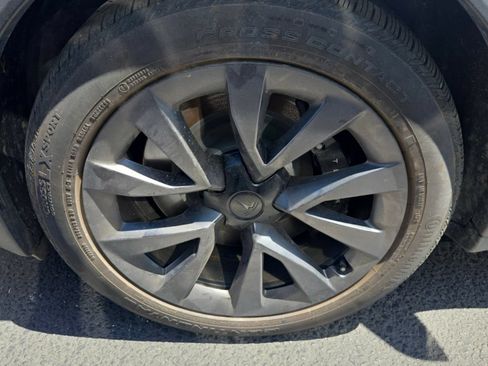 Used 2025 Tesla Model X AWD/4WD image 6