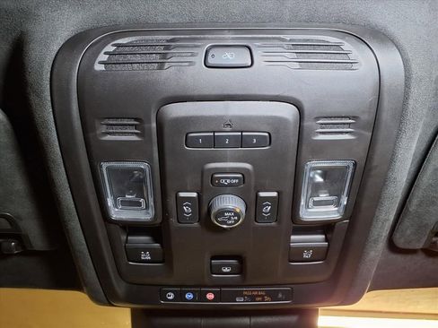 Certified 2023 Cadillac Escalade Premium Luxury Platinum image 12