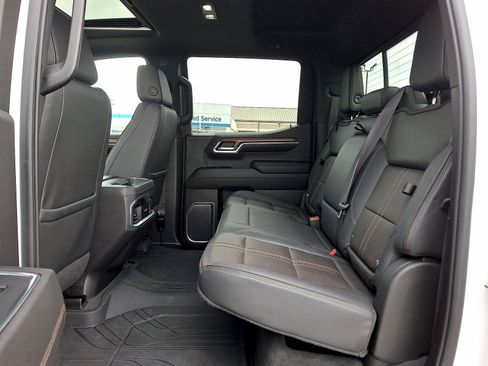 Used 2022 Chevrolet Silverado 1500 High Country w/ High Country Premium Package AWD/4WD image 20