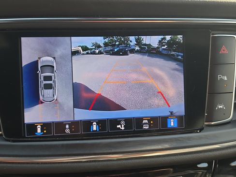 Used 2022 Buick Enclave Avenir w/ Avenir Technology Package FWD image 16