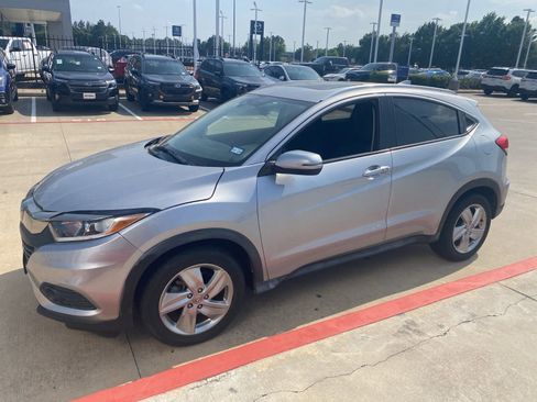 Used 2019 Honda HR-V EX image 1