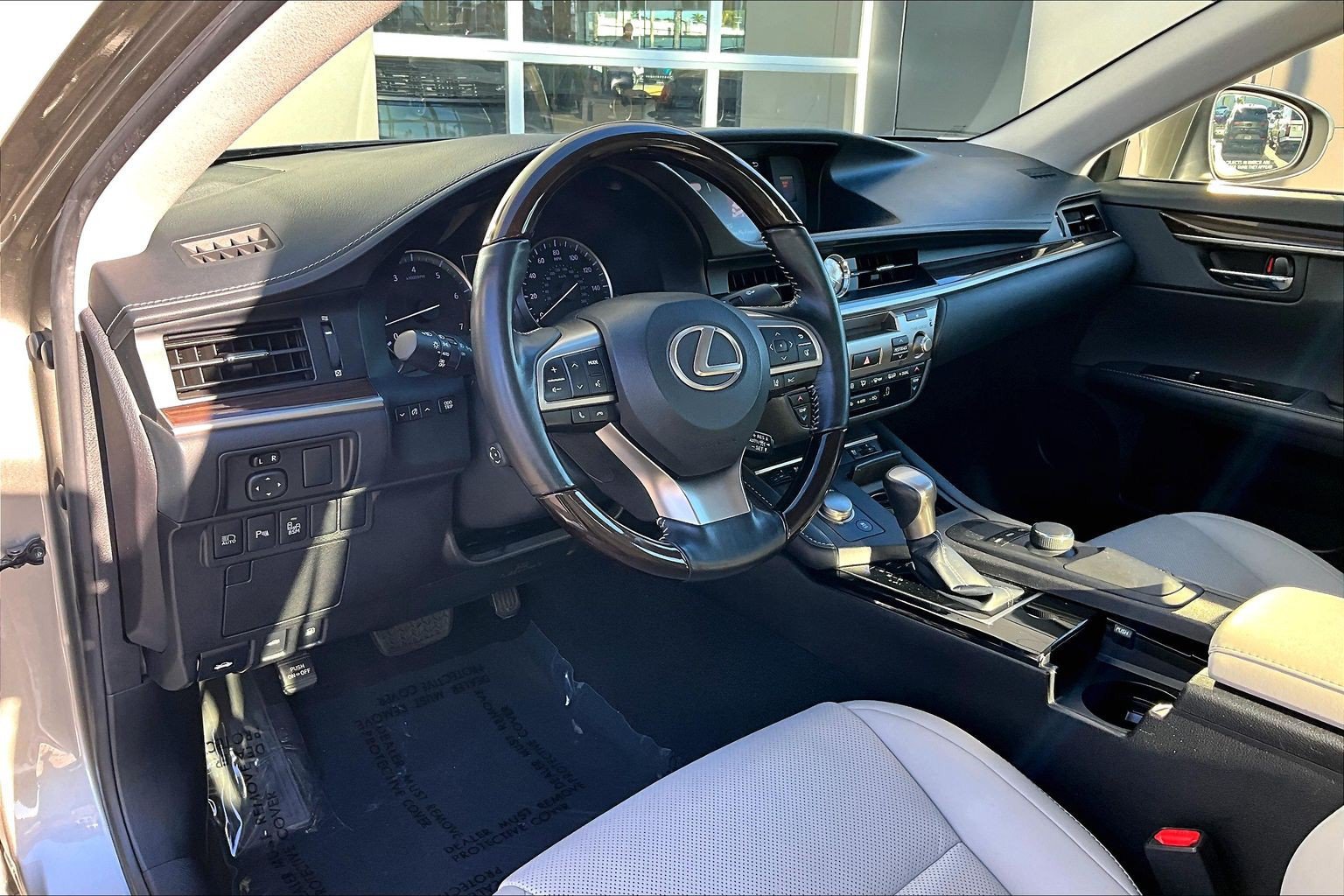 Used 2017 Lexus ES 350 w/ Premium Package FWD image 14