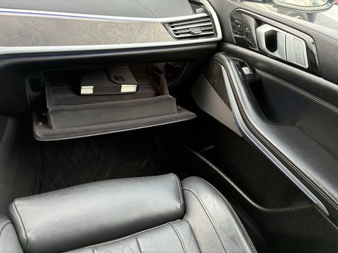 Used 2021 BMW X7 xDrive40i w/ Premium Package image 55