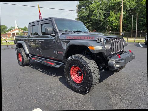 Used 2023 Jeep Gladiator Rubicon w/ LED Lighting Group AWD/4WD image 8