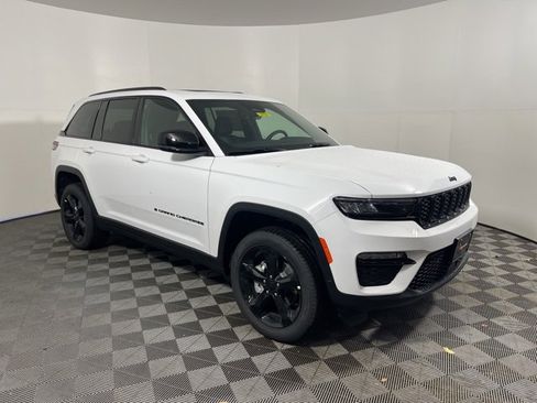 New 2025 Jeep Grand Cherokee Limited w/ Black Appearance Package image 1
