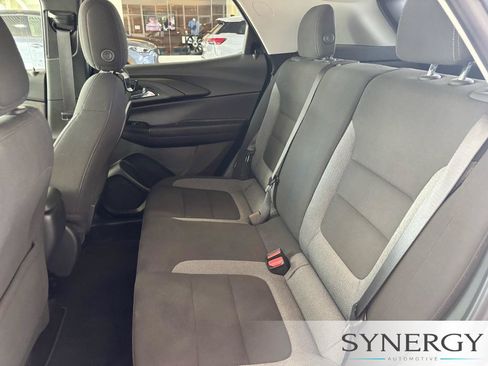 Used 2021 Chevrolet TrailBlazer LT w/ Convenience Package FWD image 20