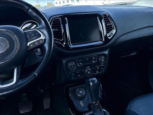 Used 2021 Jeep Compass Limited AWD/4WD image 12