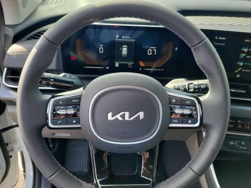 New 2026 Kia Carnival LXS image 16