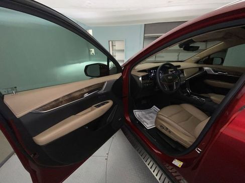 Used 2022 Cadillac XT5 Premium Luxury w/ Platinum Package image 11