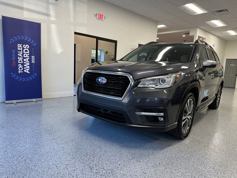 Used 2019 Subaru Ascent Touring w/ Popular Package #2A image 3