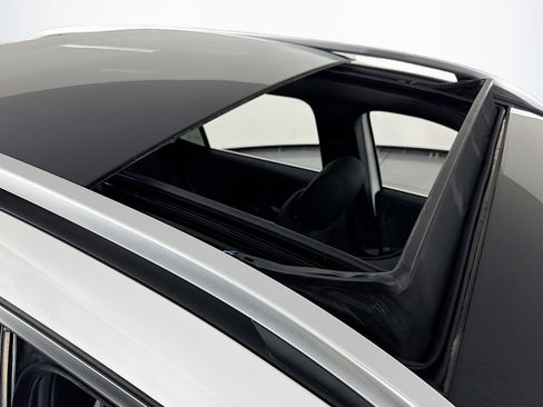 New 2026 Mercedes-Benz GLB 250 image 22