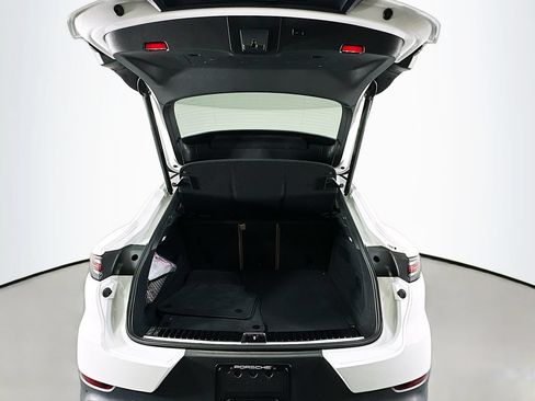 Certified 2023 Porsche Cayenne Platinum Edition AWD/4WD image 27