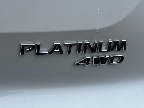 New 2025 Nissan Pathfinder Platinum image 34